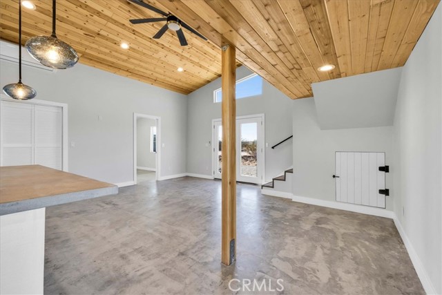 1421 Sunrise Avenue, 29 Palms CA: https://media.crmls.org/medias/f5472fbe-23a7-4e79-b50f-dcc7ab162ca4.jpg