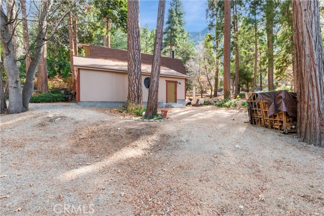 Detail Gallery Image 9 of 29 For 40300 Valley of the Falls, Forest Falls,  CA 92339 - 3 Beds | 2 Baths