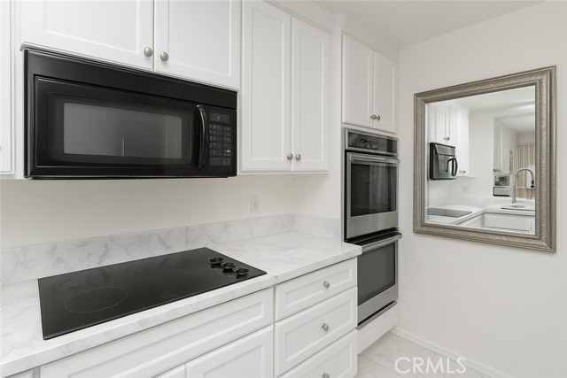 13601 Del Monte Dr, Seal Beach CA: https://media.crmls.org/medias/f547fe3c-be7d-4c11-b996-767089690297.jpg