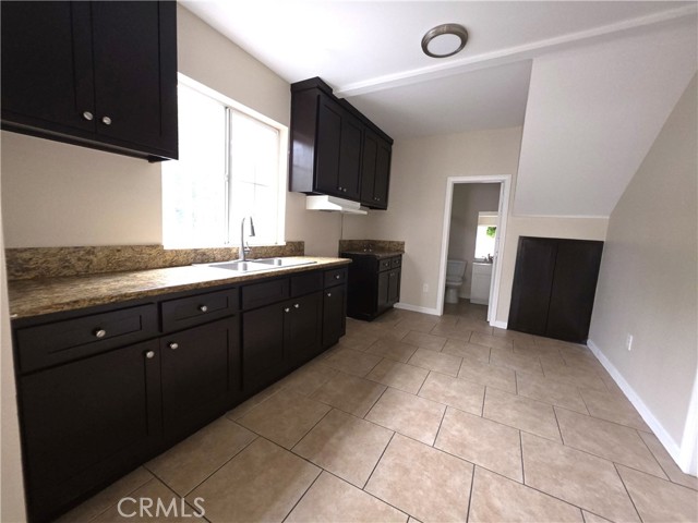 123 E Gage Avenue, Los Angeles CA: https://media.crmls.org/medias/f5488218-3a0c-40d7-adec-6c3a3c215f3e.jpg