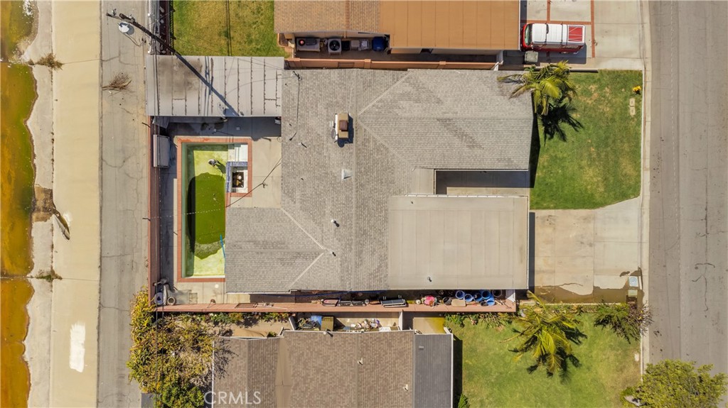 https://media.crmls.org/medias/f548e55d-98cf-4d96-be92-6e59b0d8510f.jpg?preset=X-Large