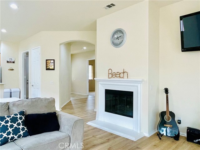 Detail Gallery Image 5 of 38 For 1745 S Forest Oaks Dr, Beaumont,  CA 92223 - 2 Beds | 2 Baths