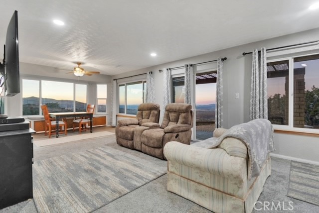 Detail Gallery Image 8 of 53 For 25624 Castlerock Rd, Apple Valley,  CA 92308 - 3 Beds | 2 Baths