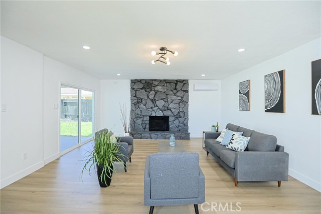 Detail Gallery Image 16 of 40 For 2102 Mignon, Placentia,  CA 92870 - 5 Beds | 2/1 Baths