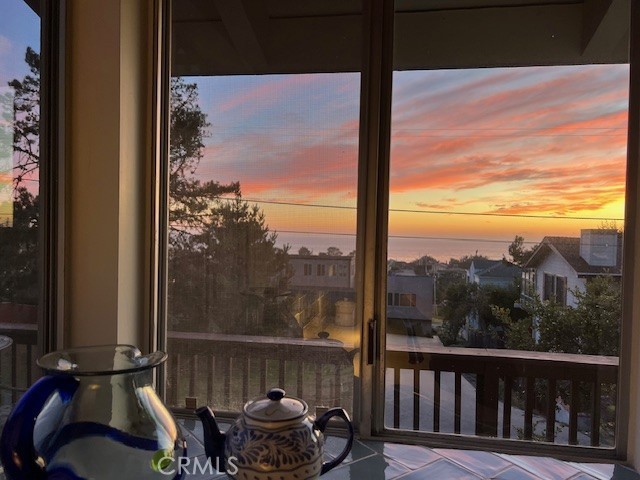 Detail Gallery Image 7 of 44 For 1950 Oxford Ave, Cambria,  CA 93428 - 3 Beds | 2 Baths