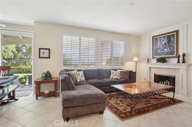 Detail Gallery Image 8 of 65 For 20504 Bergamo Way, Porter Ranch,  CA 91326 - 5 Beds | 3 Baths