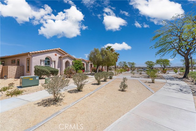 67960 Rio Vista Drive, Cathedral City CA: https://media.crmls.org/medias/f54ad774-96e2-4427-ab75-1e29ebbc1632.jpg