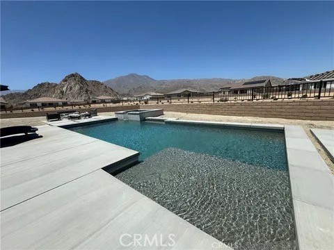 https://media.crmls.org/medias/f54b1bae-347d-4a21-beb5-79110fb45f98.jpg?preset=X-Large