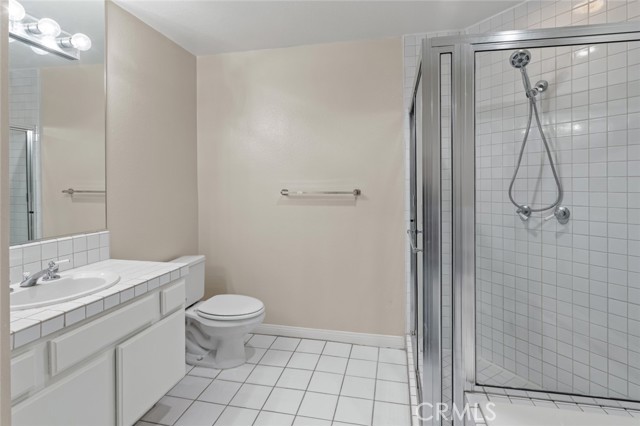 Detail Gallery Image 10 of 19 For 4334 Colbath Ave #304,  Sherman Oaks,  CA 91423 - 2 Beds | 3 Baths