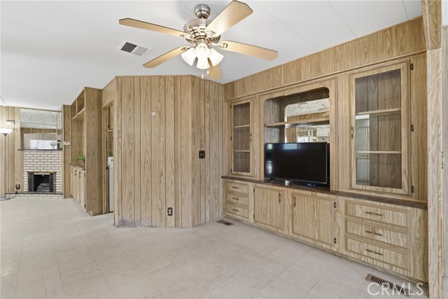 Detail Gallery Image 5 of 29 For 24001 Muirlands #11,  Lake Forest,  CA 92630 - 2 Beds | 2 Baths