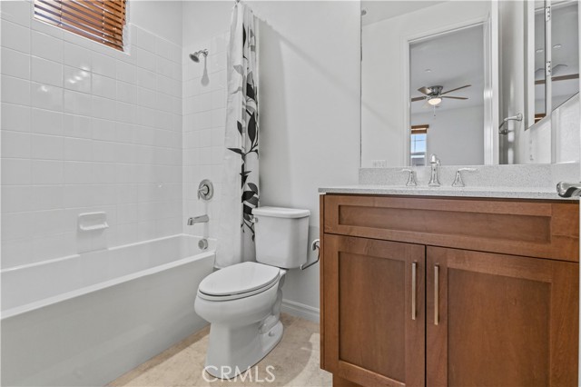 Detail Gallery Image 27 of 69 For 164 Newall, Irvine,  CA 92618 - 4 Beds | 4/1 Baths