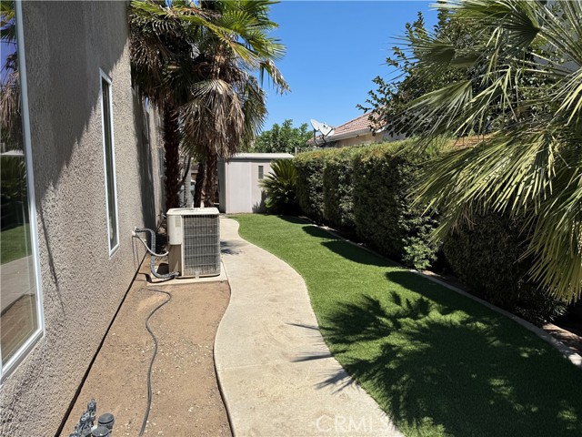 Detail Gallery Image 10 of 10 For 2974 Twain Ave, Clovis,  CA 93611 - 3 Beds | 2/1 Baths