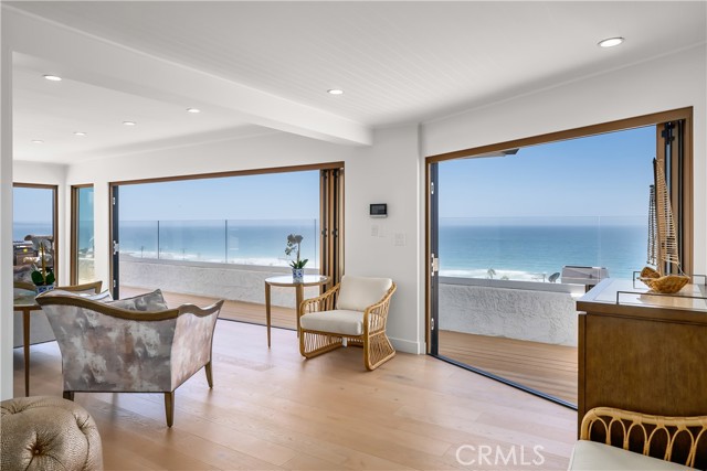 3921 Highland Ave, Manhattan Beach, California 90266, ,Residential Income,For Sale,Highland Ave,SB25015575