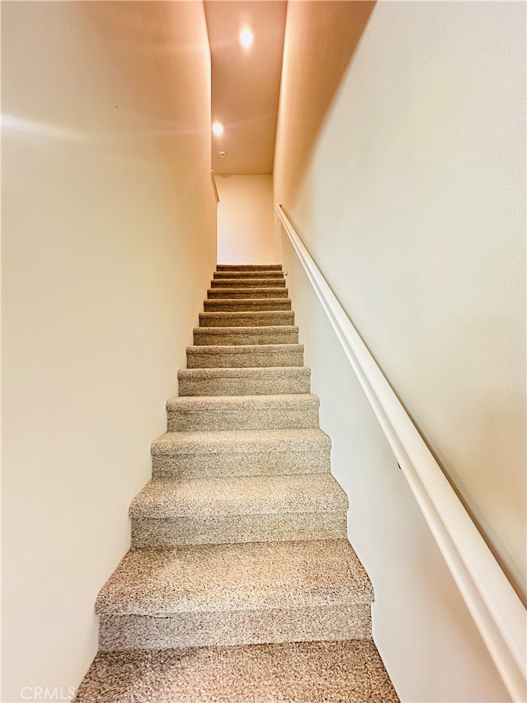 https://media.crmls.org/medias/f54edcec-8d26-4342-af81-ccf207fd2689.jpg?preset=X-Large