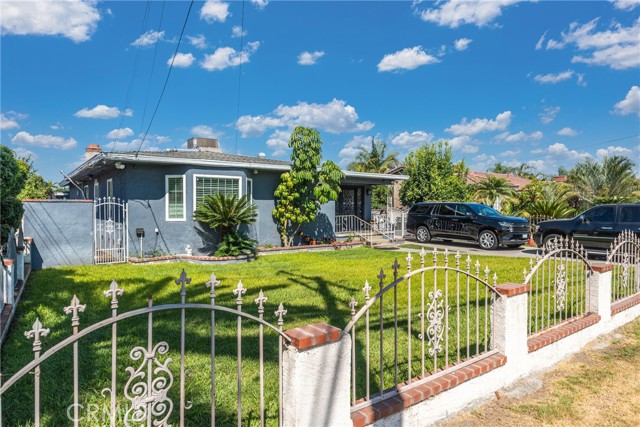 Detail Gallery Image 2 of 32 For 8912 Coffman Pico Rd, Pico Rivera,  CA 90660 - 4 Beds | 3 Baths