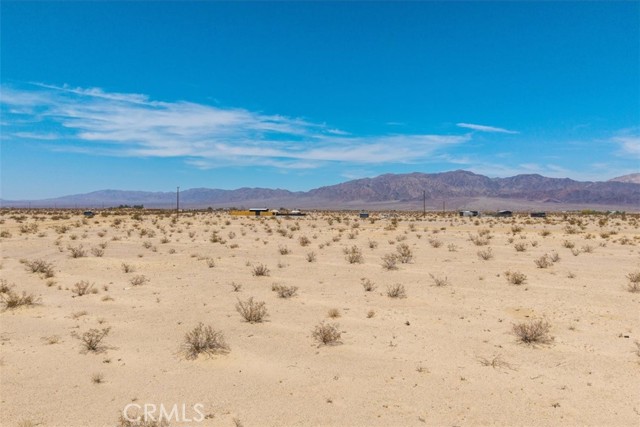 82935 Maya Rada Road, 29 Palms CA: https://media.crmls.org/medias/f54f5b16-0a0d-42ca-a077-681ab1245863.jpg