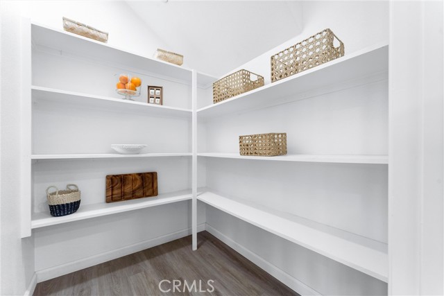 Detail Gallery Image 39 of 61 For 1993 Lyon Ave, Riverside,  CA 92503 - 5 Beds | 3 Baths