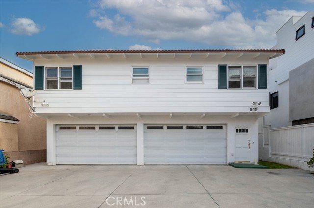 931 5th Street, Hermosa Beach, California 90254, 6 Bedrooms Bedrooms, ,2 BathroomsBathrooms,Residential,Sold,5th,SB22187324
