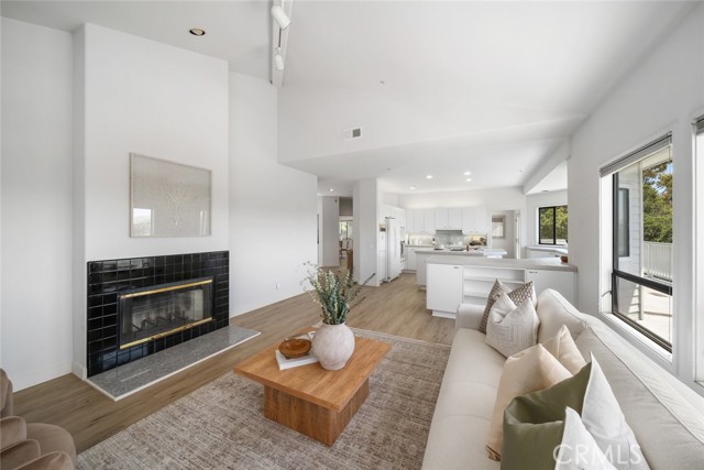 Detail Gallery Image 10 of 60 For 667 Hill St, San Luis Obispo,  CA 93405 - 4 Beds | 3/1 Baths