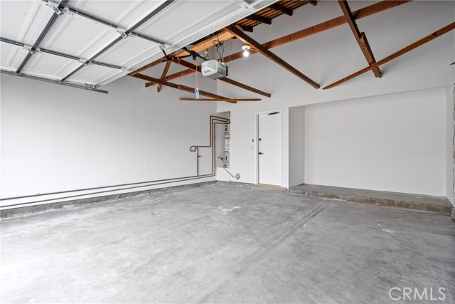 Image 23 of 25 For 9374 Fleetwood Street