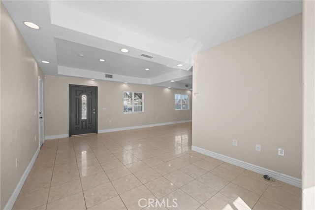 Detail Gallery Image 12 of 64 For 2057 Bush, Santa Ana,  CA 92706 - 4 Beds | 3 Baths