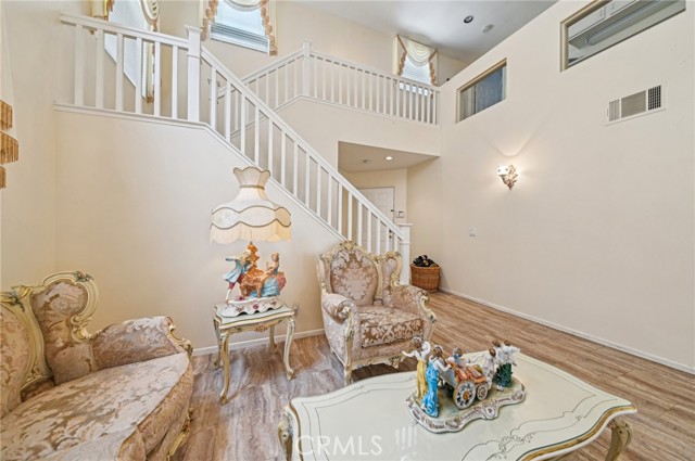220 S Linhaven Circle, Anaheim CA: https://media.crmls.org/medias/f552675d-87bb-46df-b0bb-6bdcbe83eeda.jpg