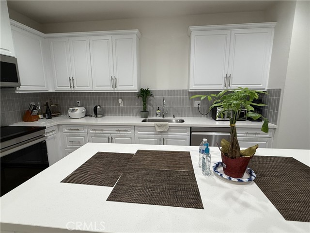 Detail Gallery Image 24 of 74 For 243 S Sand Palm Dr, Anaheim,  CA 92802 - 3 Beds | 3 Baths