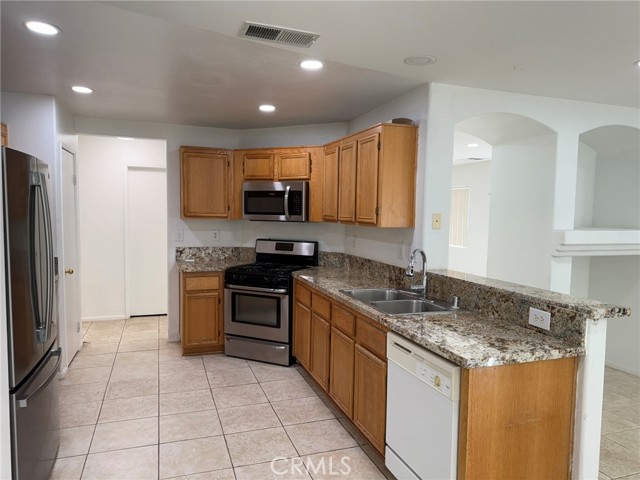 Detail Gallery Image 8 of 19 For 30541 Sierra Vista Dr, Menifee,  CA 92584 - 3 Beds | 2 Baths