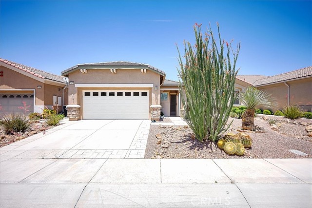 19472 Crystal Springs Lane, Apple Valley CA: https://media.crmls.org/medias/f552f333-ace0-4ee7-96a3-2cfd14ee0c8b.jpg