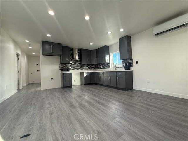 Detail Gallery Image 4 of 51 For 2520 Ohio Ave, South Gate,  CA 90280 - 6 Beds | 4 Baths