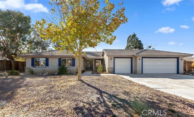Detail Gallery Image 1 of 24 For 12350 Sedona Rd, Apple Valley,  CA 92308 - 3 Beds | 2 Baths