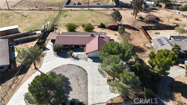 20071 Serrano, Apple Valley CA: https://media.crmls.org/medias/f55557d6-e13a-48cd-bc81-271530f00b7e.jpg