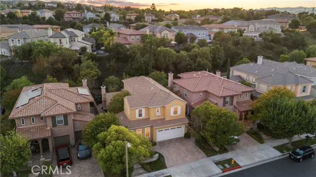 26821 Peppertree Drive, Valencia CA: https://media.crmls.org/medias/f5556623-ca36-4285-a7c6-40be63c83754.jpg