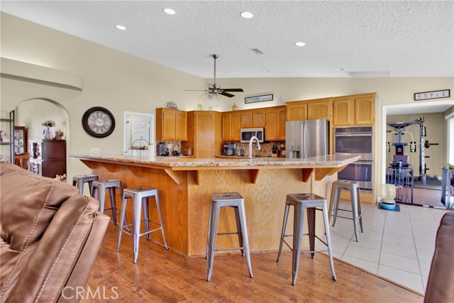 Detail Gallery Image 18 of 61 For 7870 El Manor Rd, Oak Hills,  CA 92344 - 4 Beds | 2/1 Baths