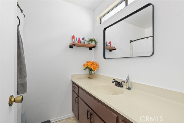 Detail Gallery Image 16 of 30 For 12518 Bernadette St, Pacoima,  CA 91331 - 4 Beds | 2 Baths