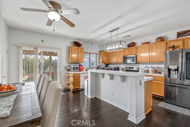 Detail Gallery Image 8 of 33 For 14657 Polo, Victorville,  CA 92394 - 4 Beds | 2 Baths