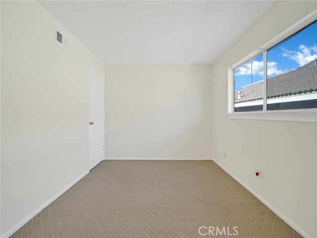 Detail Gallery Image 21 of 36 For 7952 Laramie Ave, Winnetka,  CA 91306 - 4 Beds | 2/1 Baths