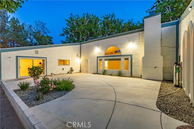 Detail Gallery Image 46 of 74 For 2755 W Avenue, Palmdale,  CA 93551 - 5 Beds | 3/1 Baths