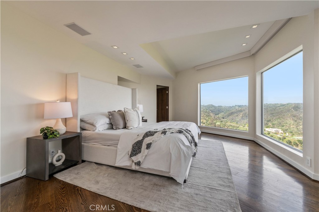 MLS #SR25244048 image #17