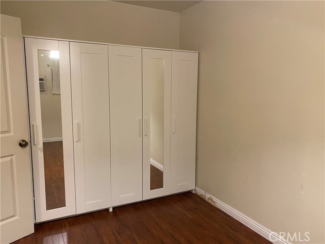 18219 Rayen Street, Northridge CA: https://media.crmls.org/medias/f5593d6f-2092-4ea6-b564-9c5e87764244.jpg