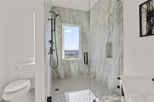 Detail Gallery Image 30 of 70 For 1409 Dolphin Terrace, Corona Del Mar,  CA 92625 - 5 Beds | 5/2 Baths