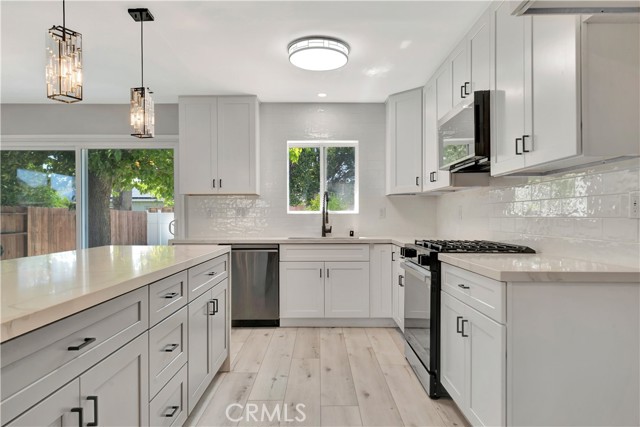 Detail Gallery Image 9 of 30 For 7741 Shoup Ave, West Hills,  CA 91304 - 4 Beds | 2 Baths