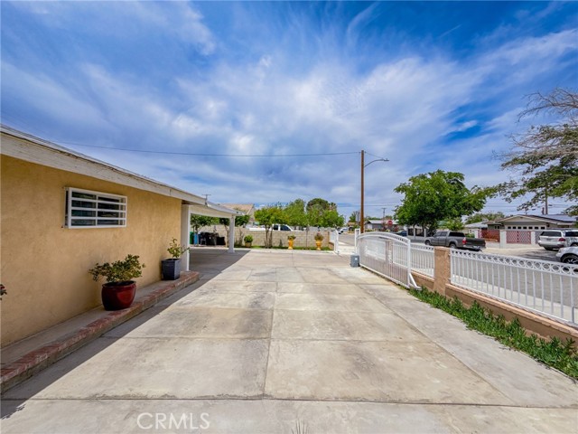 Detail Gallery Image 4 of 47 For 45431 Sancroft Ave, Lancaster,  CA 93535 - 4 Beds | 2 Baths