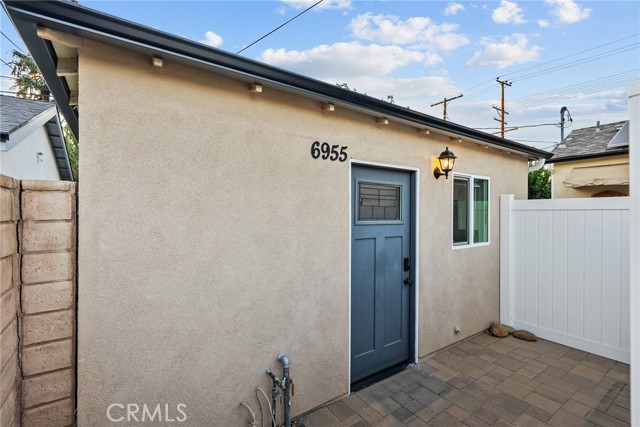 Detail Gallery Image 1 of 15 For 6955 Garden Grove Ave, Reseda,  CA 91335 - 0 Beds | 1 Baths