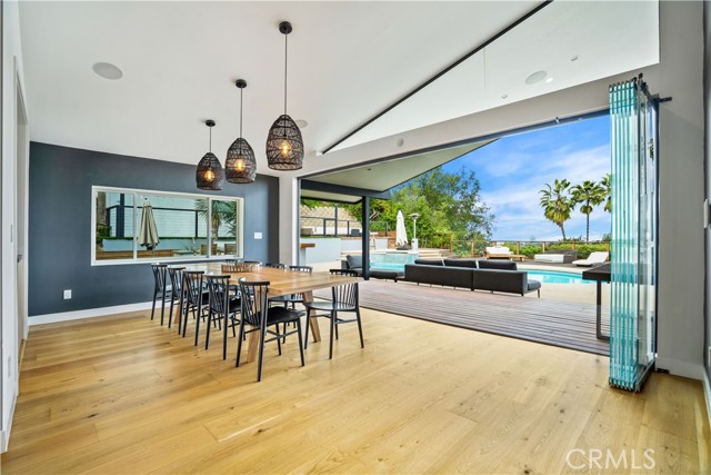 Detail Gallery Image 10 of 65 For 11308 Dona Teresa Dr, Studio City,  CA 91604 - 5 Beds | 4 Baths