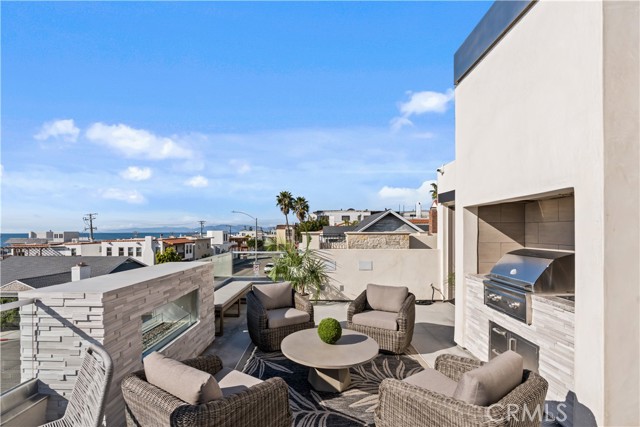 2540 Manhattan Avenue, Hermosa Beach CA: https://media.crmls.org/medias/f55ab637-5b6b-4ee4-810d-2f704618ac8e.jpg