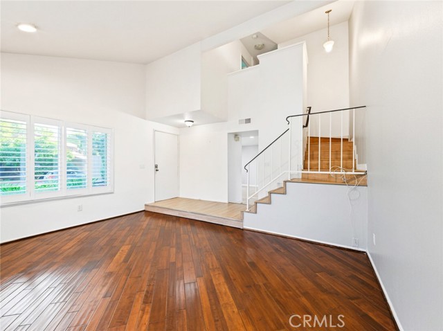 27564 Rondell photo 10