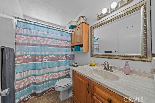 1871 Dawn Ridge Drive, Corona CA: https://media.crmls.org/medias/f55cbf0e-ae44-4e85-8f09-57780e758153.jpg