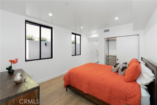 Detail Gallery Image 16 of 36 For 6561 Pickwick St, Los Angeles,  CA 90042 - 3 Beds | 3/1 Baths