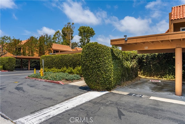6600 Warner Avenue, Huntington Beach CA: https://media.crmls.org/medias/f55d6b12-8757-4305-8339-b195c9a450af.jpg